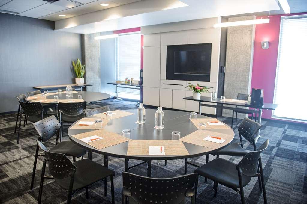 Hotel Alt Quartier Dix30 Brossard Fasiliteter bilde