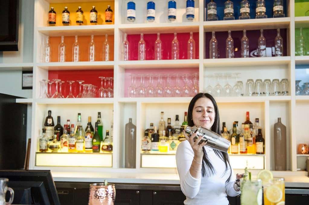 Hotel Alt Quartier Dix30 Brossard Restaurant bilde